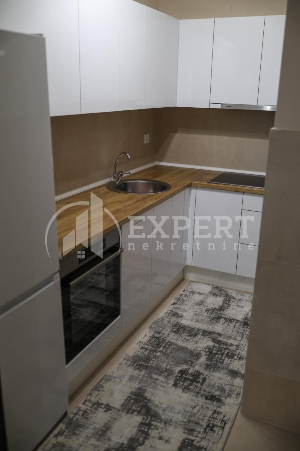 Slika 4 - Bulevar Nemanjića, Jednoiposoban stan za izdavanje, 45m2, 450€