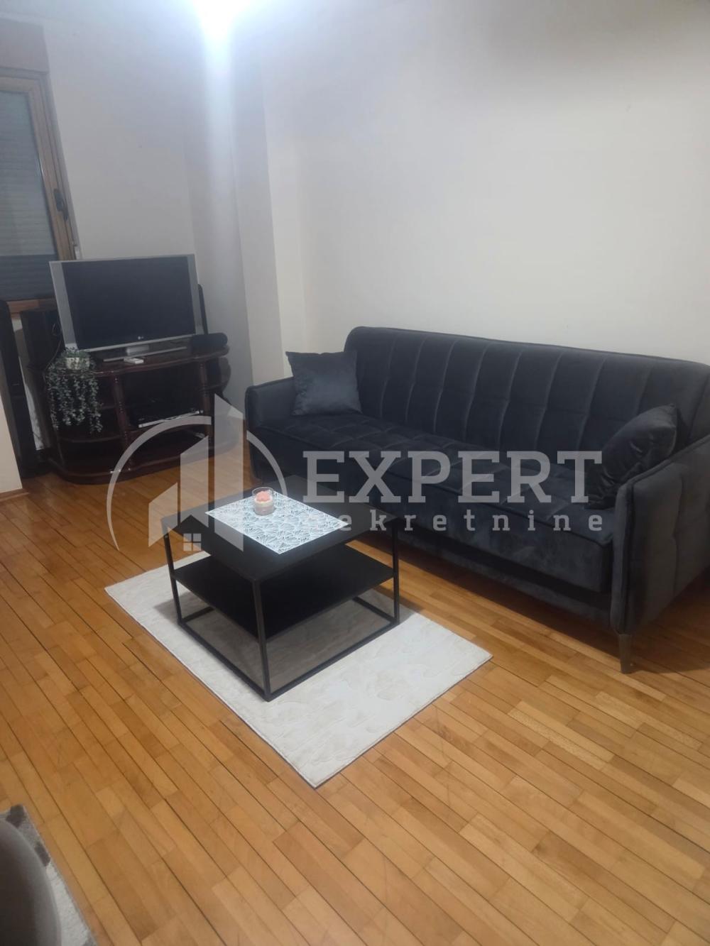 Slika 1 - Episkopska, Dvoiposoban stan za izdavanje, 66m2, 400€