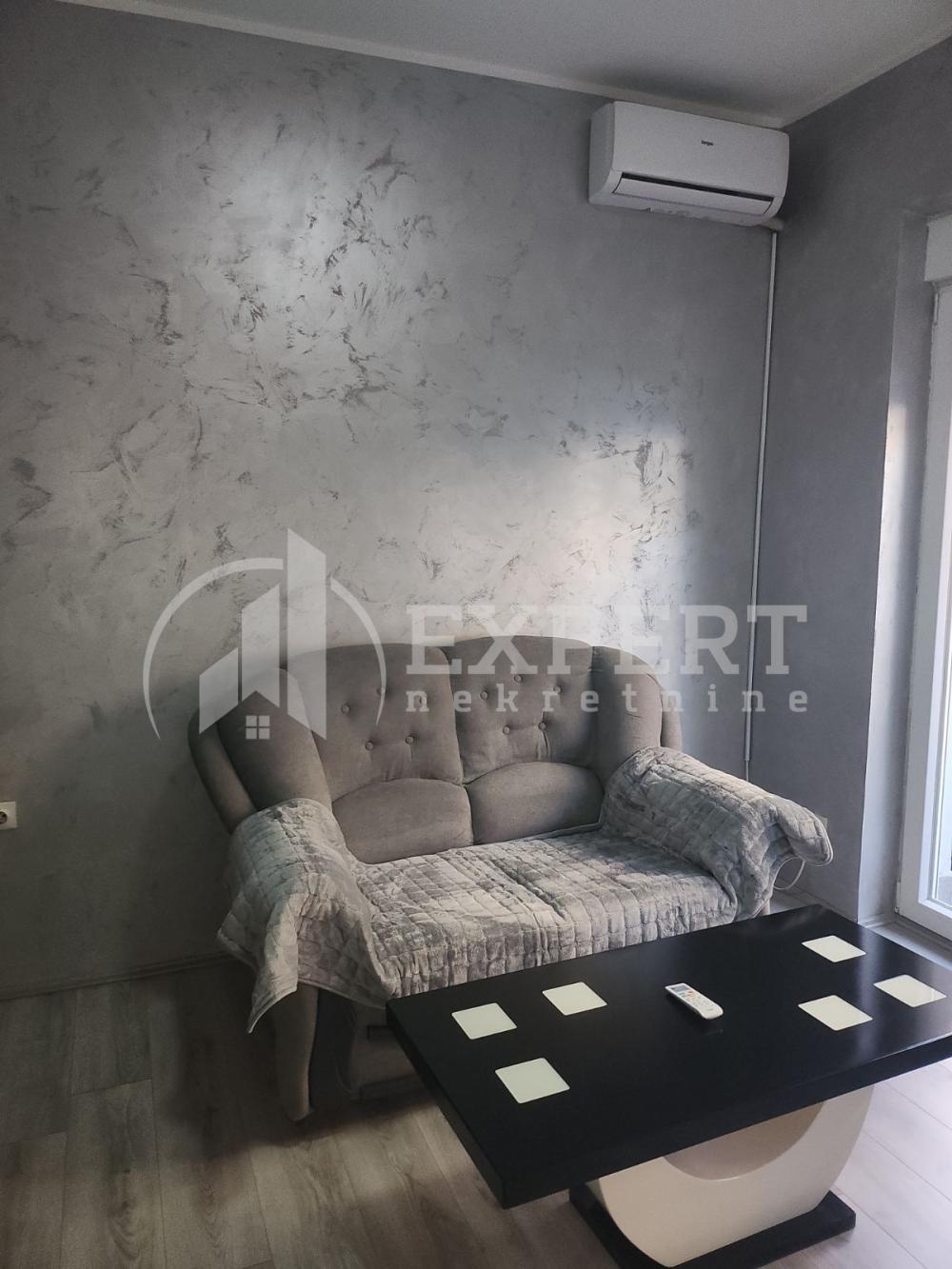 Glavna slika -Obrenovićeva, Jednosoban stan za izdavanje, 30m2, 270€