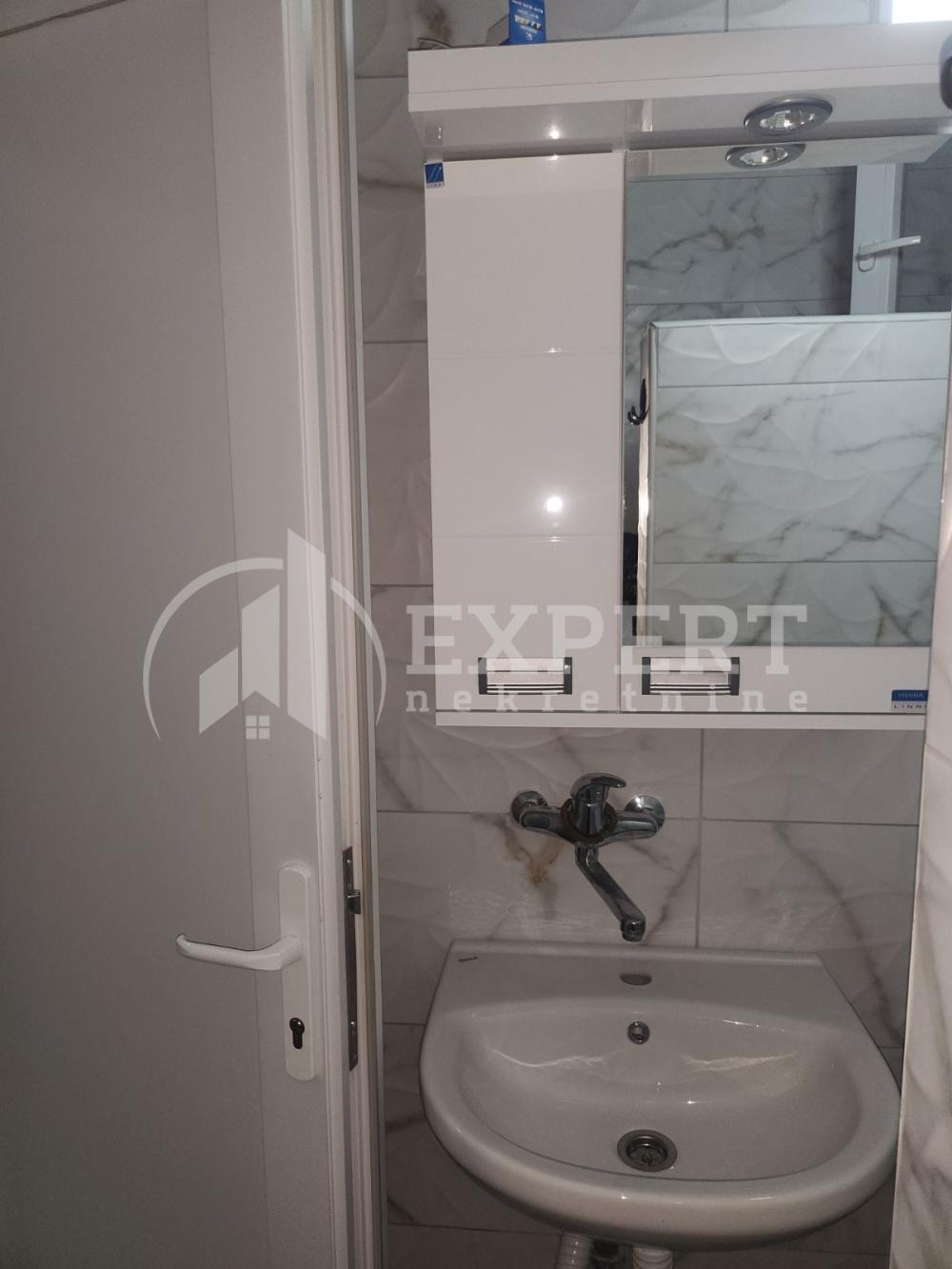 Slika 7 - Obrenovićeva, Jednosoban stan za izdavanje, 30m2, 270€