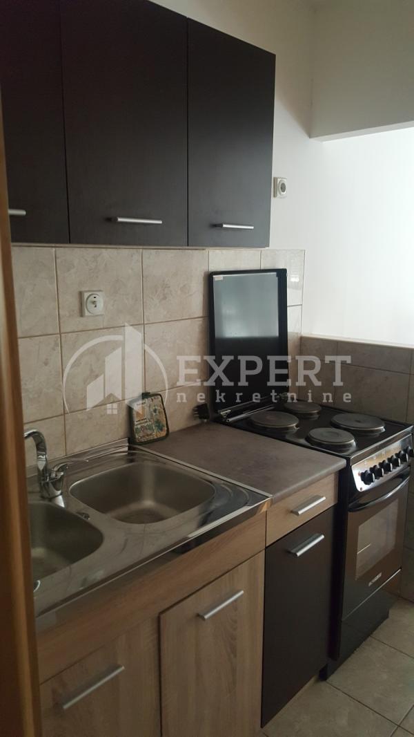 Slika 3 - Ćirila i Metodija, Jednoiposoban stan za izdavanje, 48m2, 350€