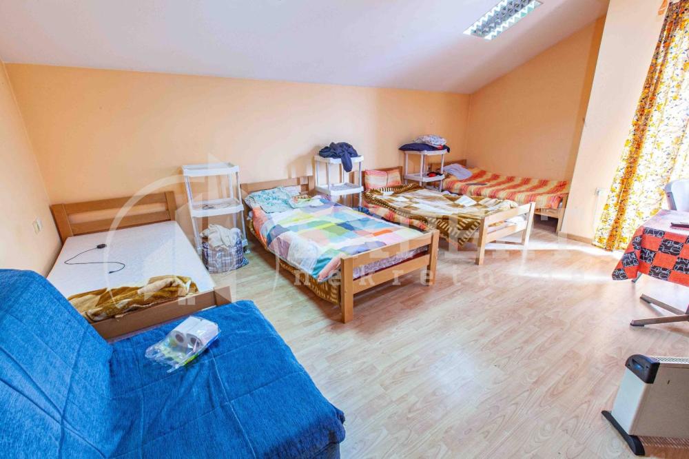 Slika 6 - Ratka Pavlovića,  Kuća na prodaju, 660m2, 257.750€