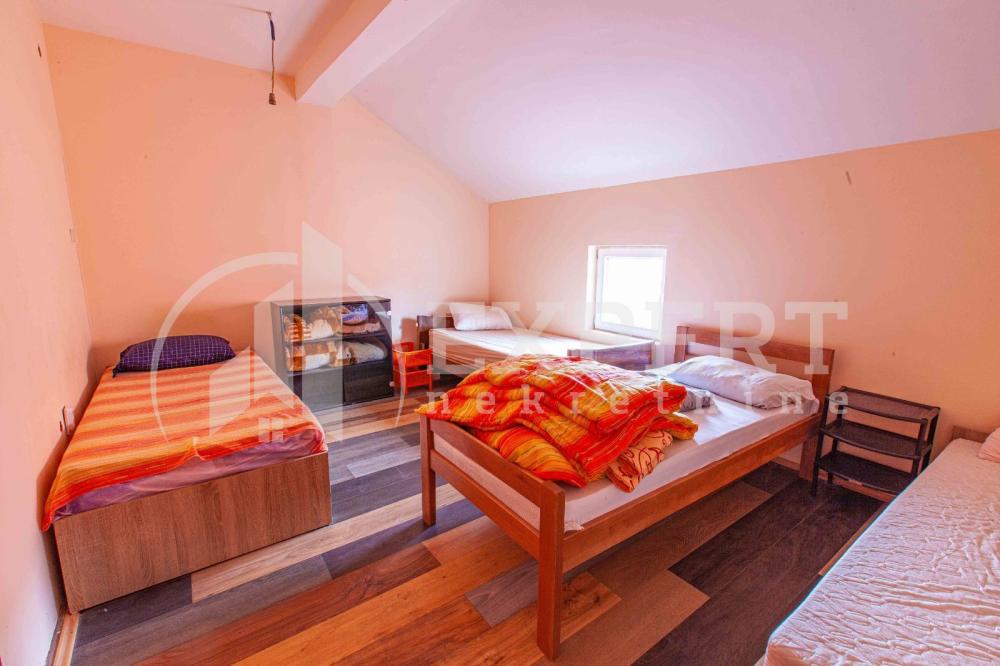 Slika 3 - Ratka Pavlovića,  Kuća na prodaju, 660m2, 257.750€