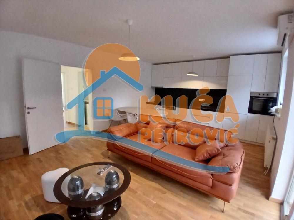 Slika 1 - Stojana Andrića, Dvoiposoban stan za izdavanje, 83m2, 450€