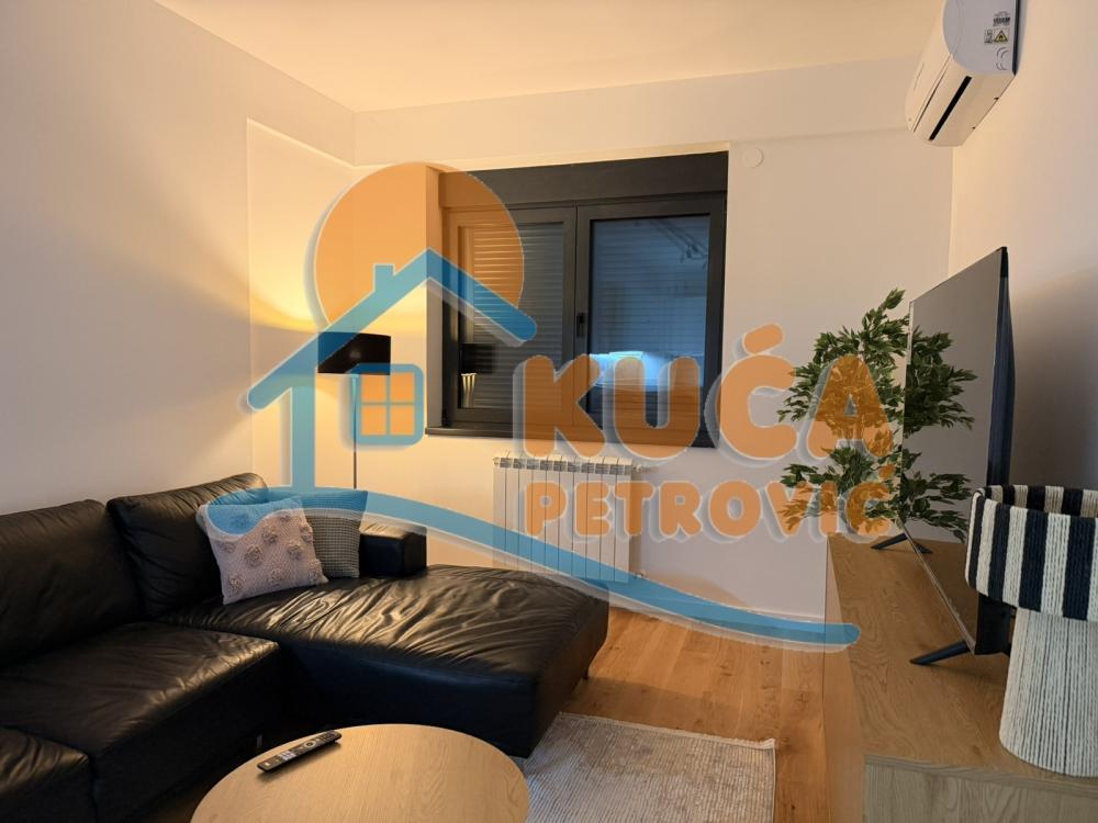 Slika 1 - Stevana Sremca, Jednoiposoban stan za izdavanje, 41m2, 400€