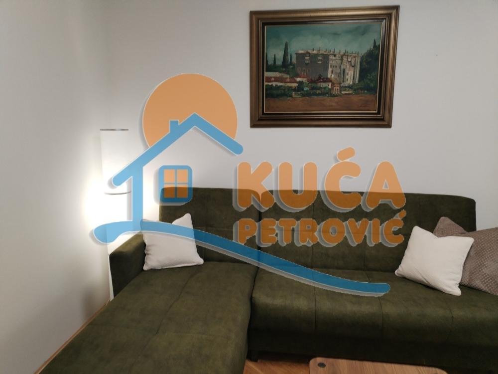 Glavna slika -Obrenovićeva, Dvosoban stan za izdavanje, 52m2, 400€