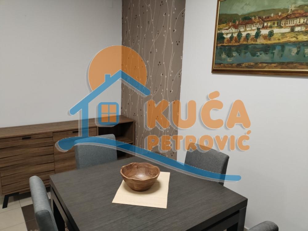 Slika 4 - Obrenovićeva, Dvosoban stan za izdavanje, 52m2, 400€
