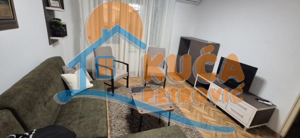 Slika 2 - Obrenovićeva, Dvosoban stan za izdavanje, 52m2, 400€