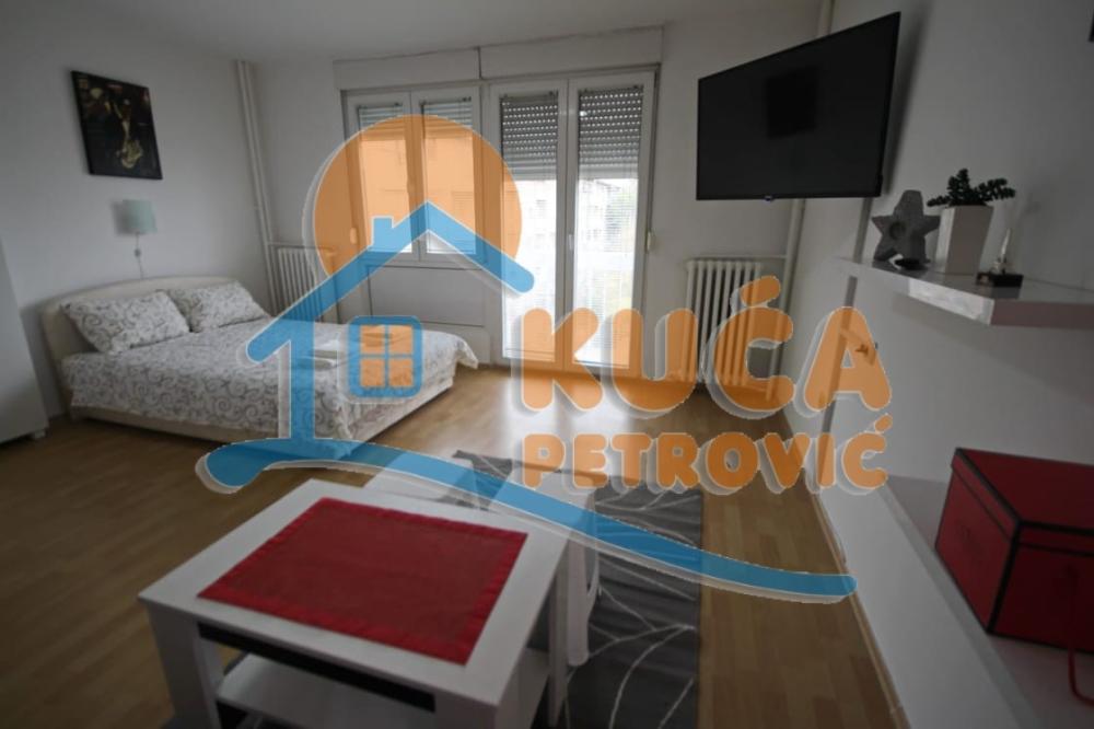 Slika 1 - Vožda Karađorđa, Dvosoban stan za izdavanje, 51m2, 350€