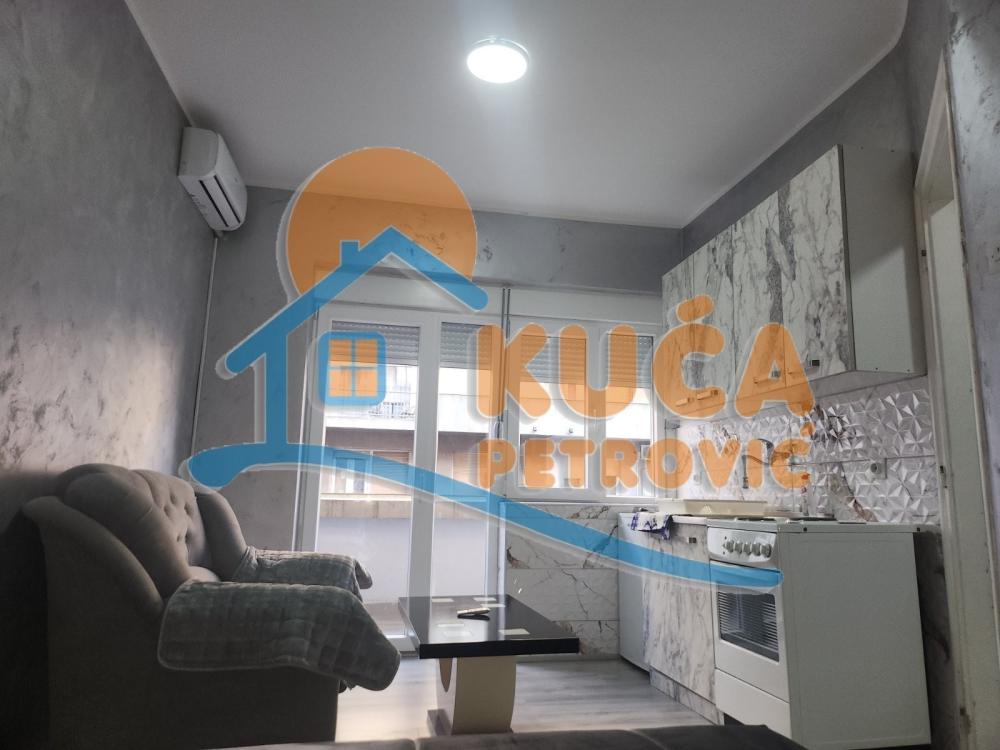 Slika 4 - Obrenovićeva, Jednosoban stan za izdavanje, 30m2, 270€