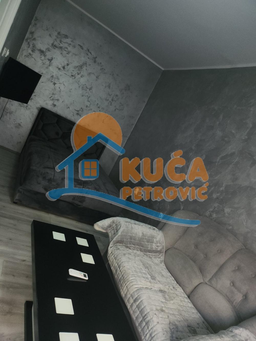 Slika 1 - Obrenovićeva, Jednosoban stan za izdavanje, 30m2, 270€