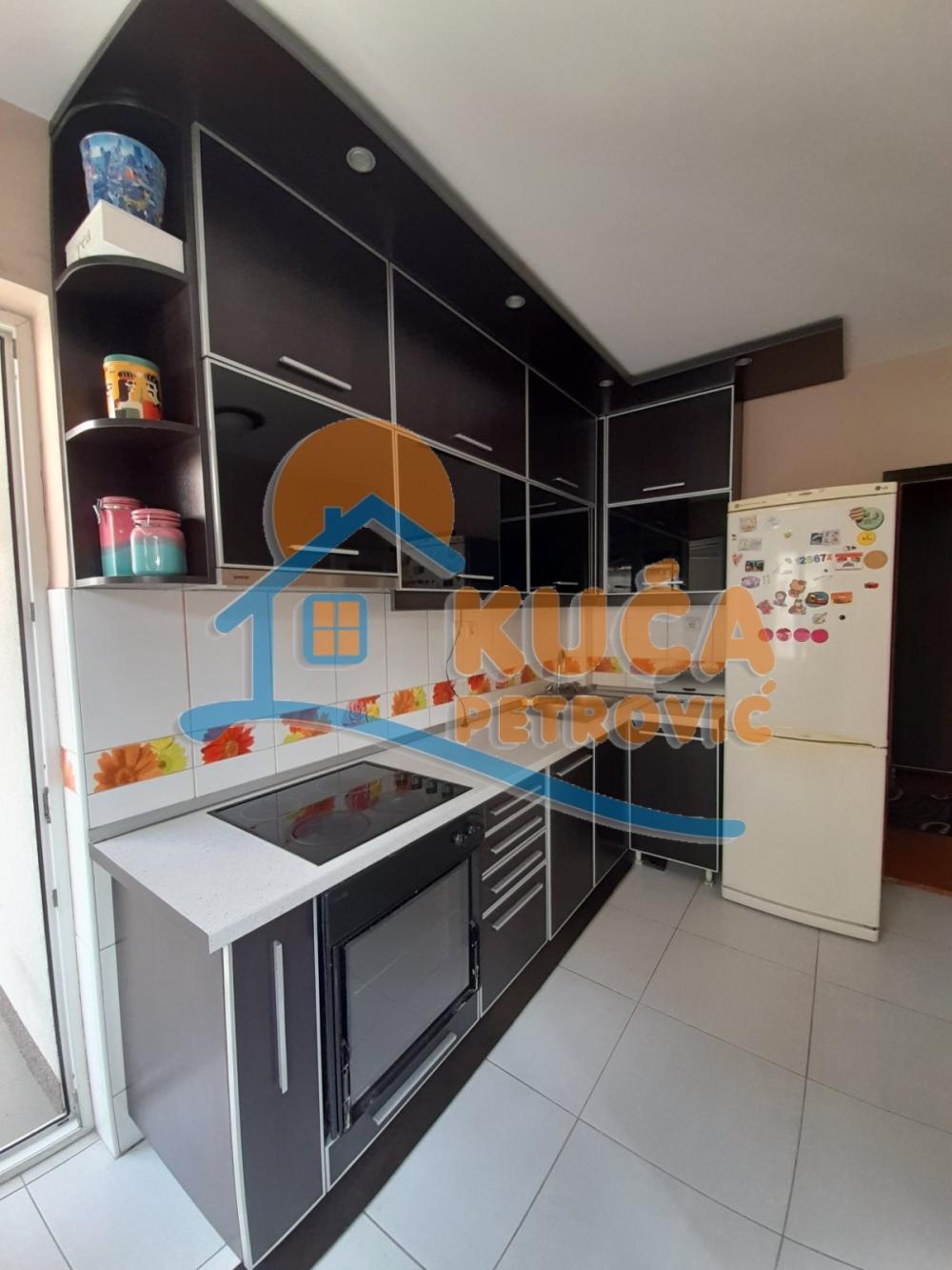 Slika 7 - Stojana Novakovića, Troiposoban stan za izdavanje, 95m2, 450€