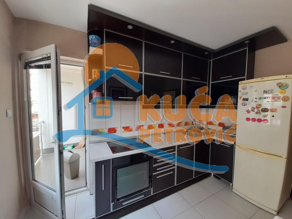 Slika 6 - Stojana Novakovića, Troiposoban stan za izdavanje, 95m2, 450€