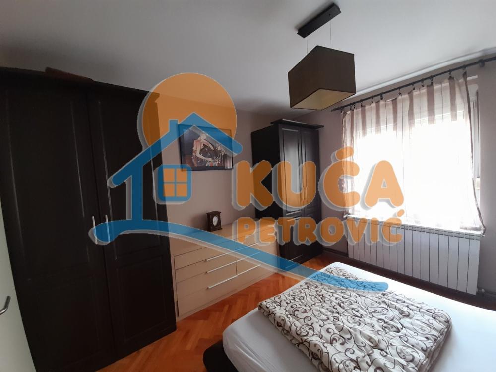 Slika 11 - Stojana Novakovića, Troiposoban stan za izdavanje, 95m2, 450€