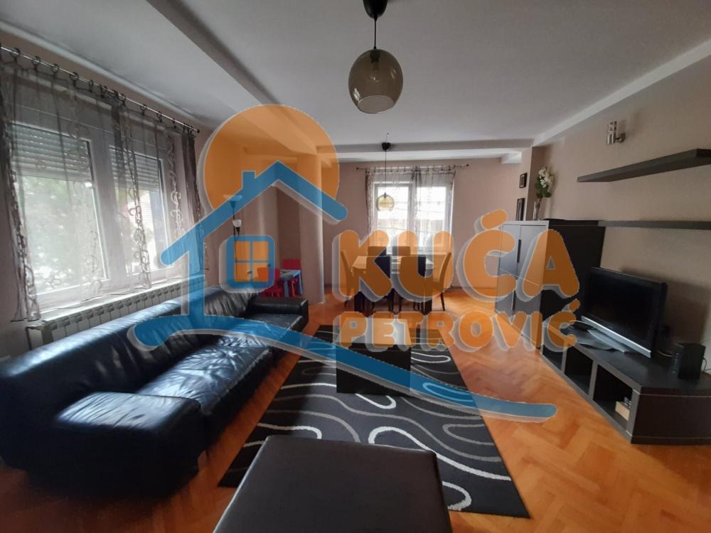 Slika 1 - Stojana Novakovića, Troiposoban stan za izdavanje, 95m2, 450€