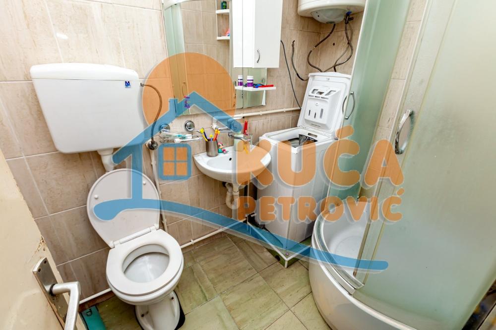 Slika 6 - Radnih brigada, Dvoiposoban stan na prodaju, 53m2, 101.200€