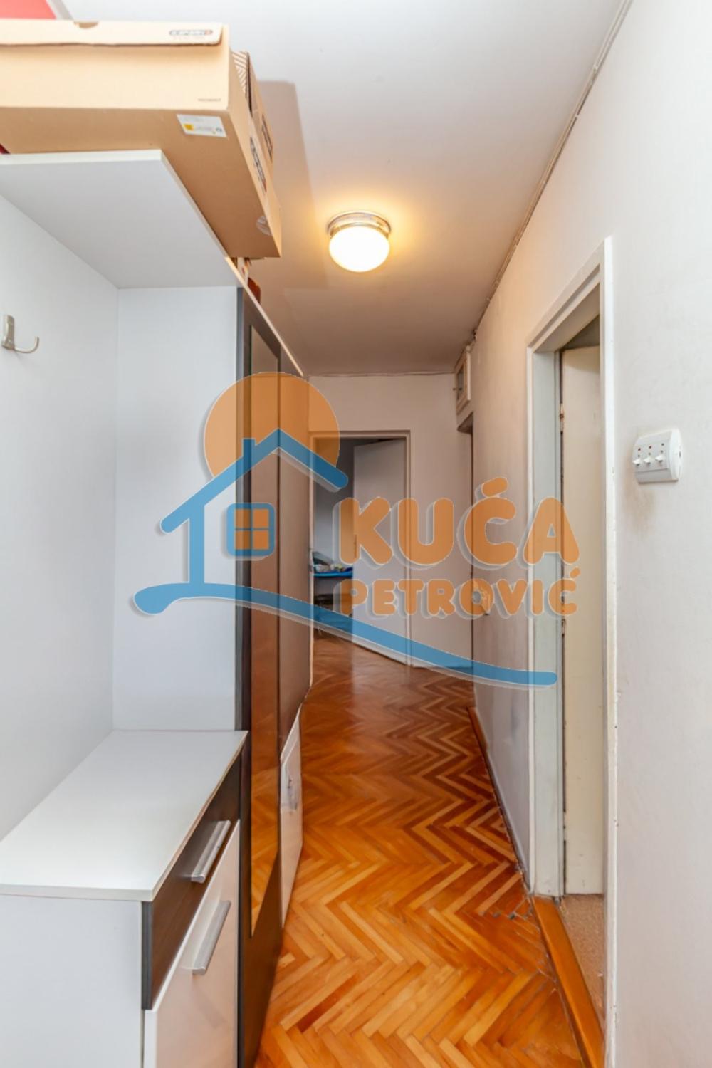 Slika 10 - Radnih brigada, Dvoiposoban stan na prodaju, 53m2, 101.200€