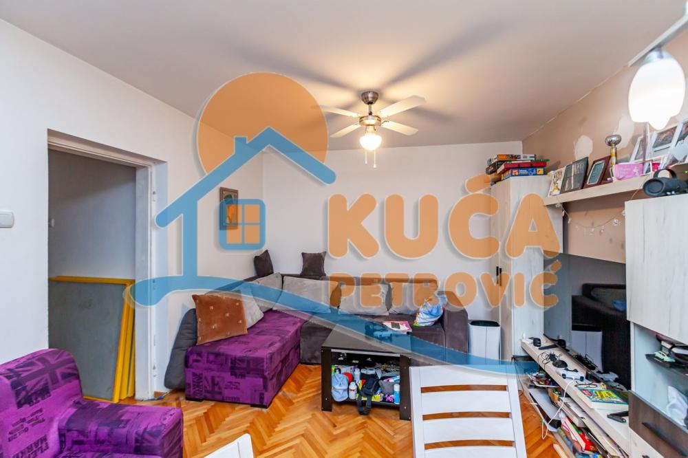 Slika 1 - Radnih brigada, Dvoiposoban stan na prodaju, 53m2, 101.200€