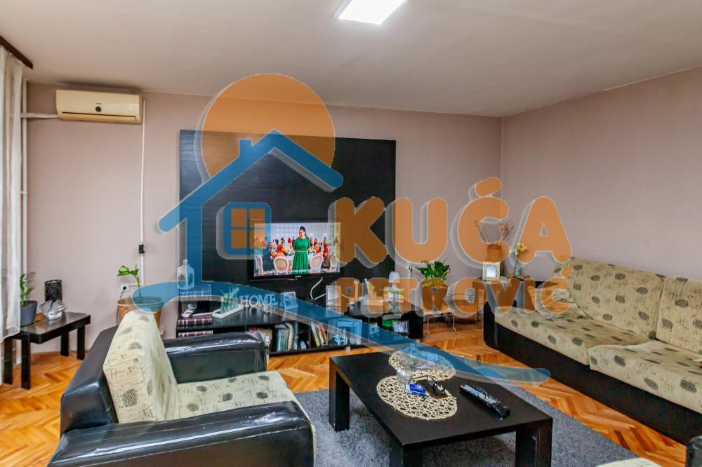 Slika 2 - Ljubomira Nikolića, Četvorosoban stan na prodaju, 81m2, 145.000€