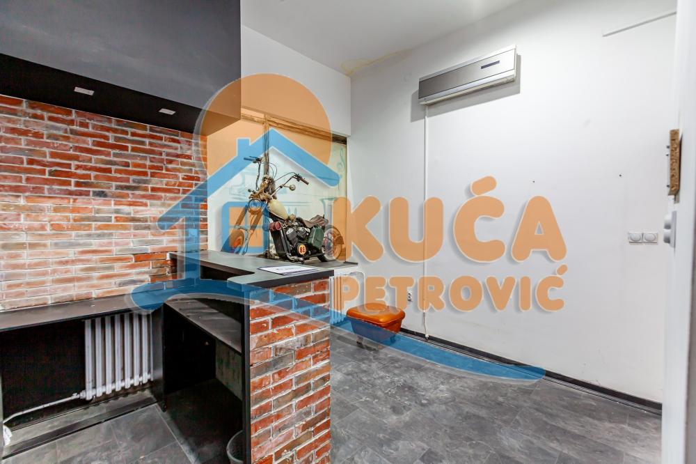 Slika 1 - Rajićeva,  Lokal na prodaju, 42m2, 98.400€