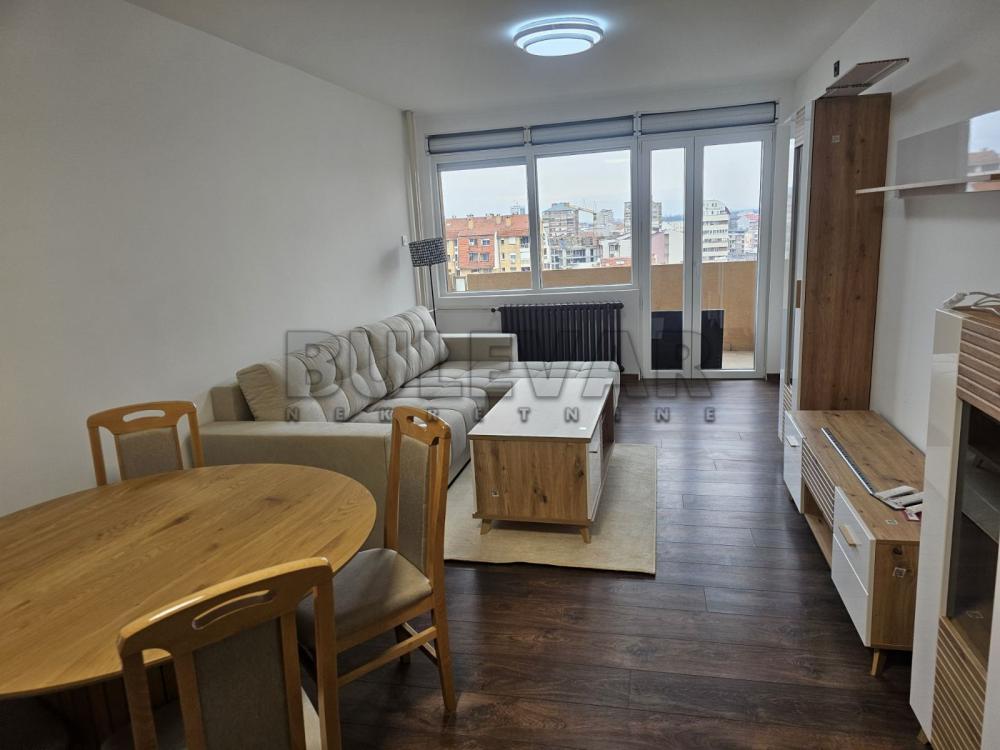 Slika 1 - Zetska, Dvoiposoban stan za izdavanje, 68m2, 500€