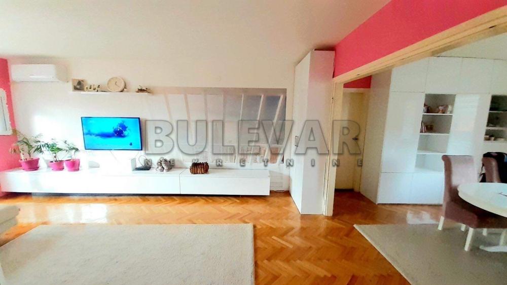 Slika 7 - Trg Pavla Stojkovića, Četvorosoban stan za izdavanje, 110m2, 750€