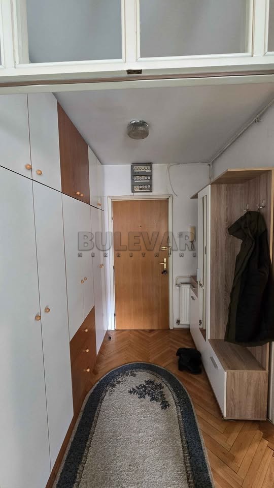 Slika 6 - 7. jula, Jednosoban stan za izdavanje, 40m2, 300€