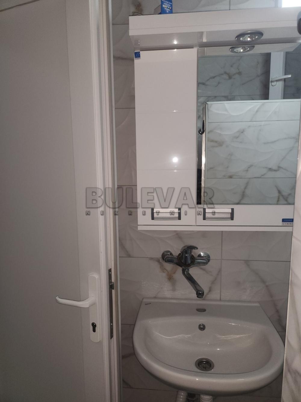 Slika 7 - Obrenovićeva, Jednosoban stan za izdavanje, 30m2, 270€