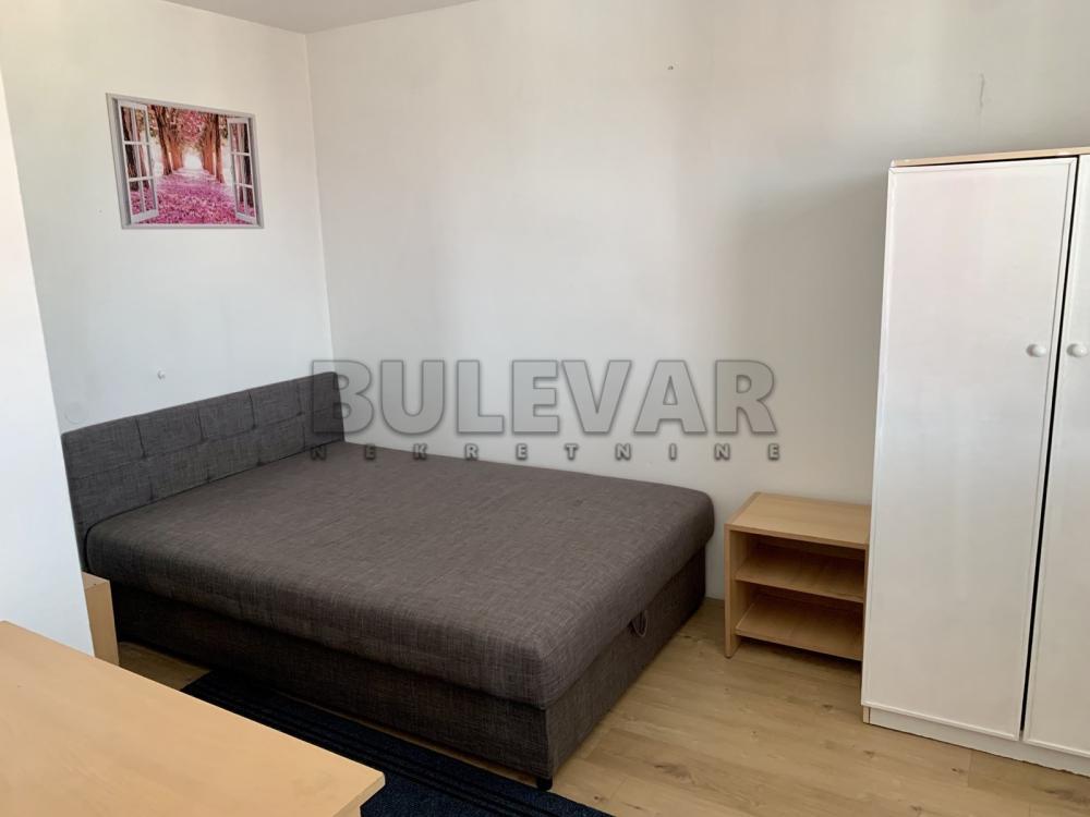 Glavna slika -Kragujevačka, Jednosoban stan za izdavanje, 45m2, 200€