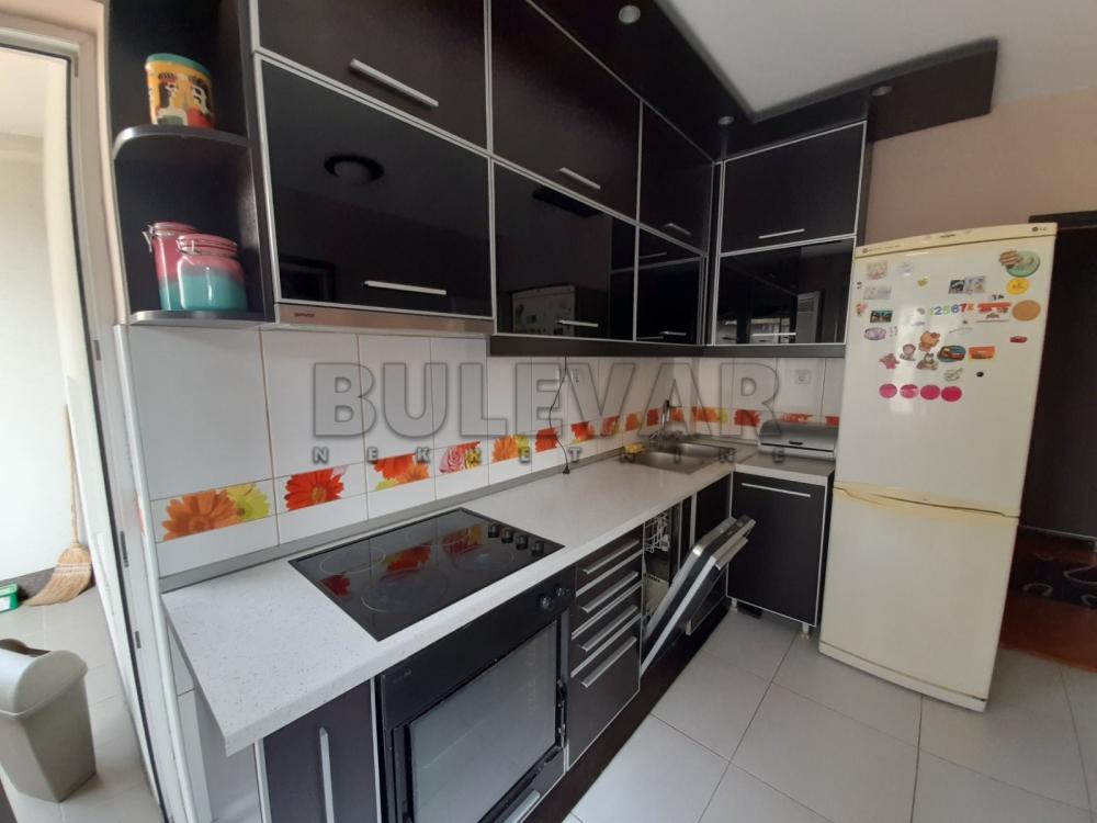 Slika 5 - Stojana Novakovića, Troiposoban stan za izdavanje, 95m2, 450€