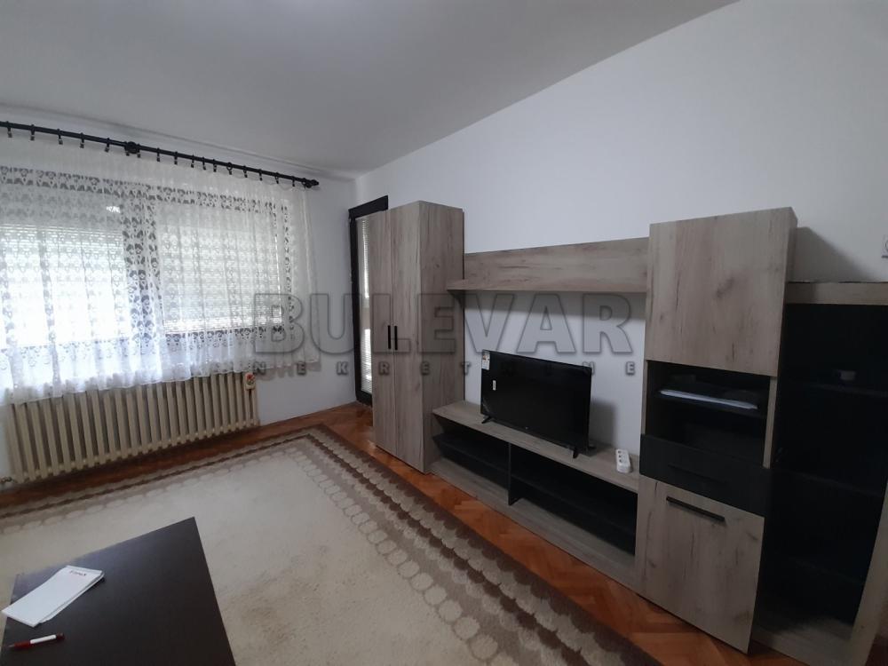 Slika 1 - Bulevar Nemanjića, Dvosoban stan za izdavanje, 54m2, 300€