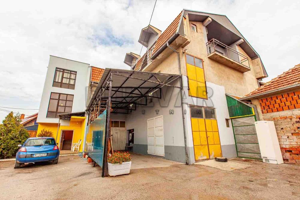 Slika 1 - Ratka Pavlovića,  Kuća na prodaju, 660m2, 257.750€