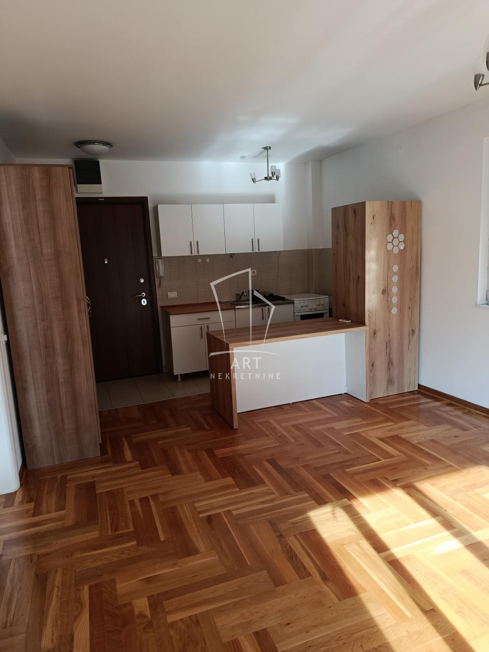 Slika 1 - Miklošićeva, Jednoiposoban stan za izdavanje, 38m2, 500€