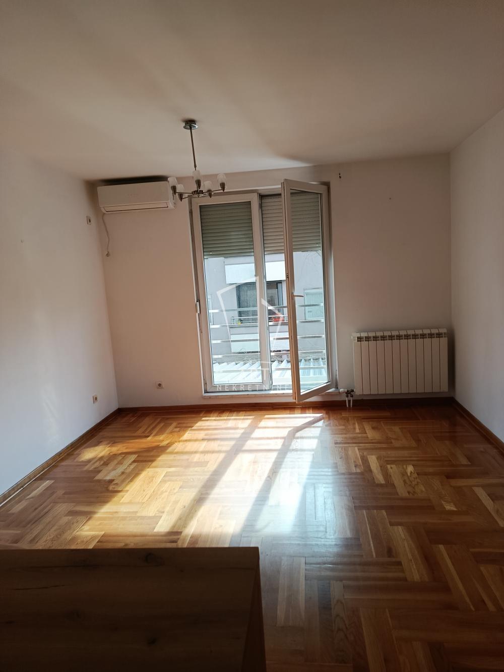 Glavna slika -Miklošićeva, Jednoiposoban stan za izdavanje, 38m2, 500€