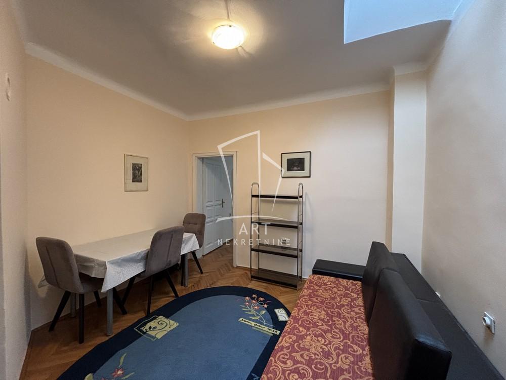 Slika 2 - Cara Lazara, Dvosoban stan za izdavanje, 20m2, 650€