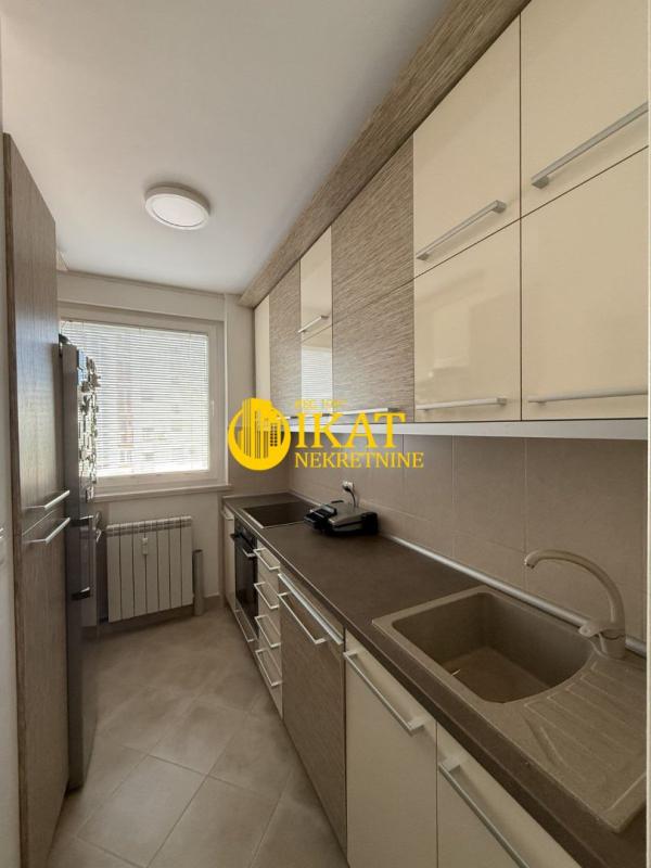 Slika 3 - Bulevar Arsenija Čarnojevića, Trosoban stan na prodaju, 85m2, 439.000€