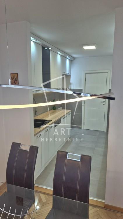 Slika 2 - Partizanske Vode, Četvorosoban stan na prodaju, 90m2, 260.000€