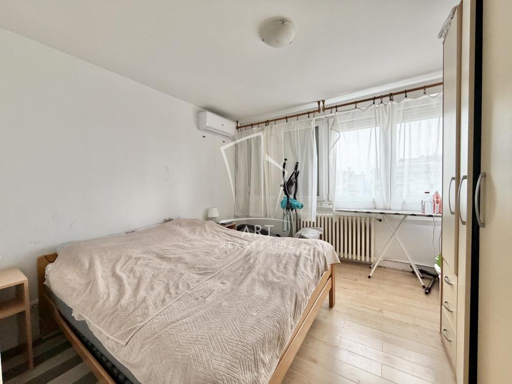 Slika 3 - Sava Burića, Dvoiposoban stan na prodaju, 54m2, 138.000€