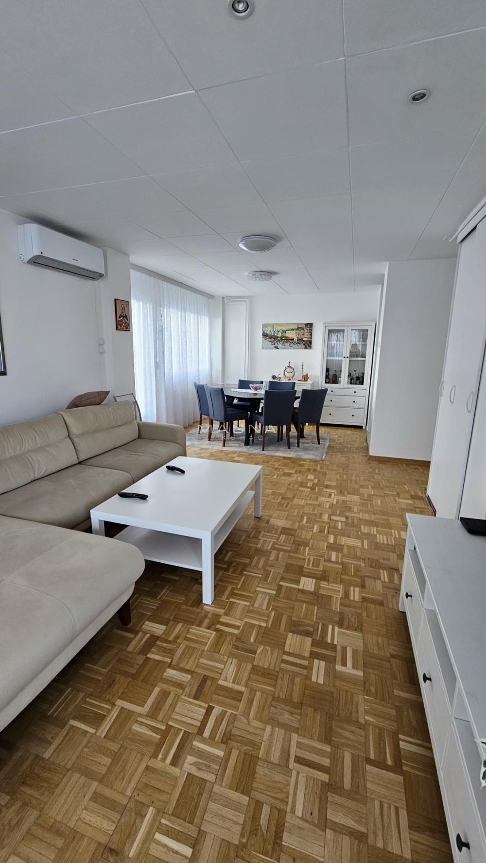 Slika 2 - Jurija Gagarina, Trosoban stan za izdavanje, 90m2, 800€