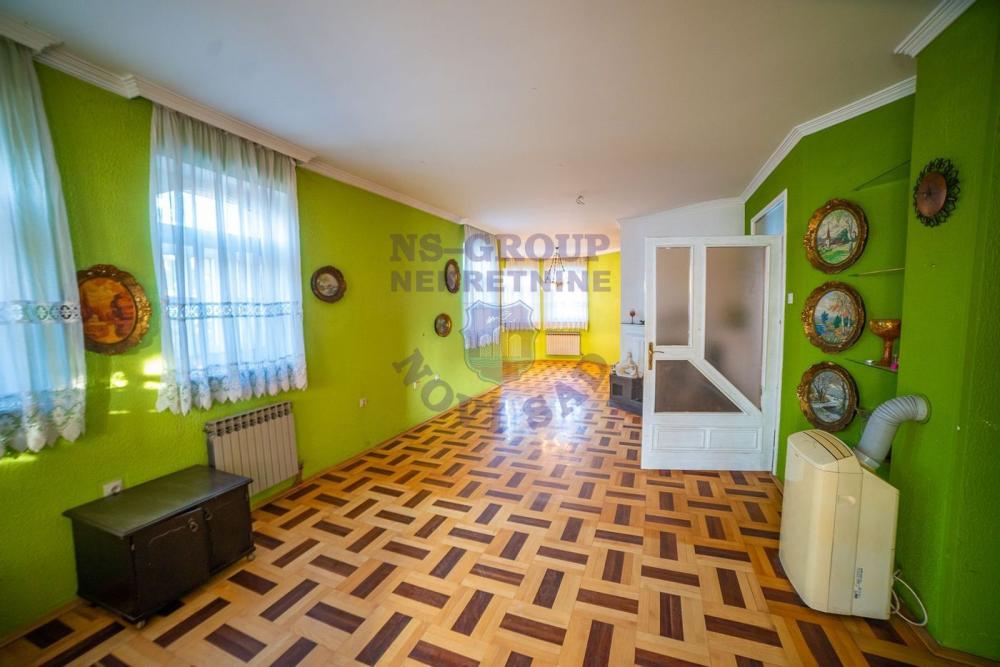 Slika 1 -  Kuća na prodaju, 402m2, 391.400€