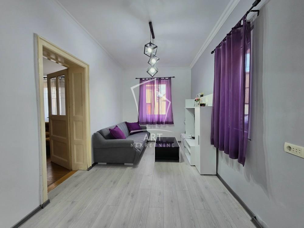 Slika 1 - Sinđelićeva,  Kuća za izdavanje, 68m2, 700€