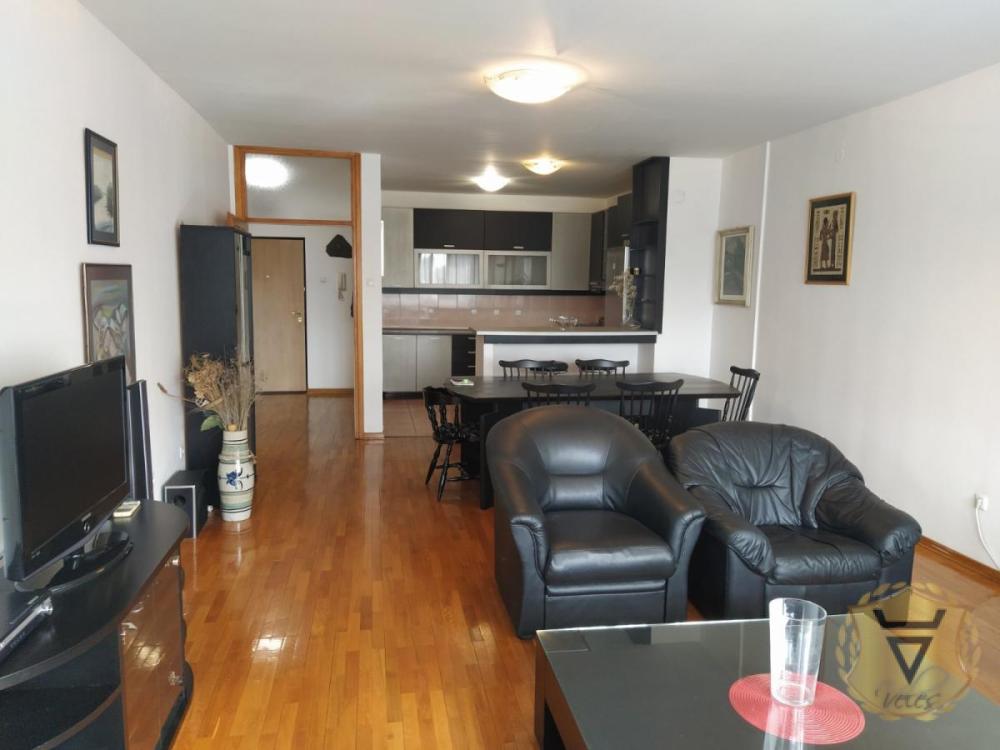 Slika 2 - Dvosoban stan za izdavanje, 78m2, 800€