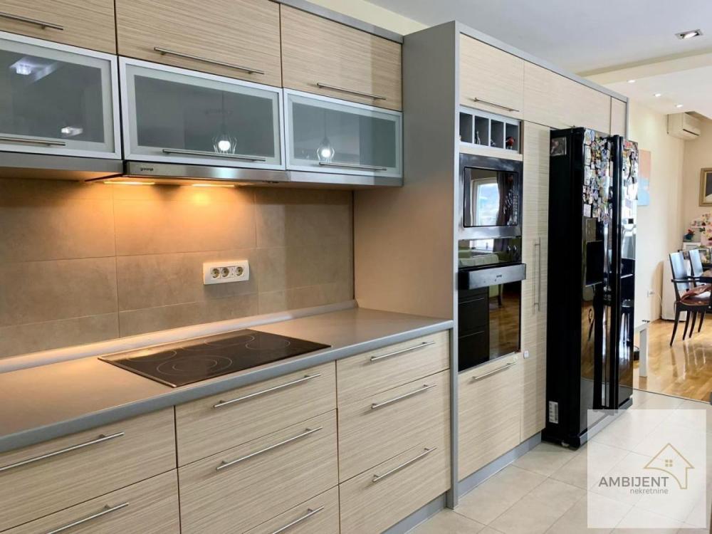 Slika 1 - Troiposoban stan na prodaju, 157m2, 392.000€