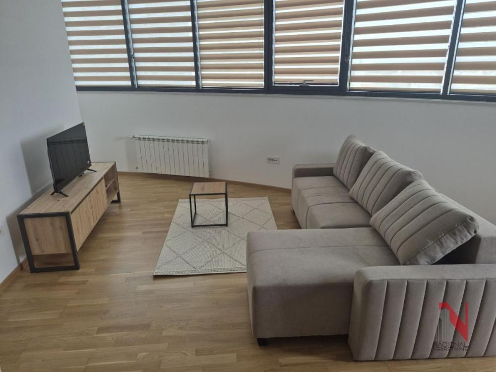 Glavna slika -TRG GALERIJE, Jednoiposoban stan za izdavanje, 55m2, 600€