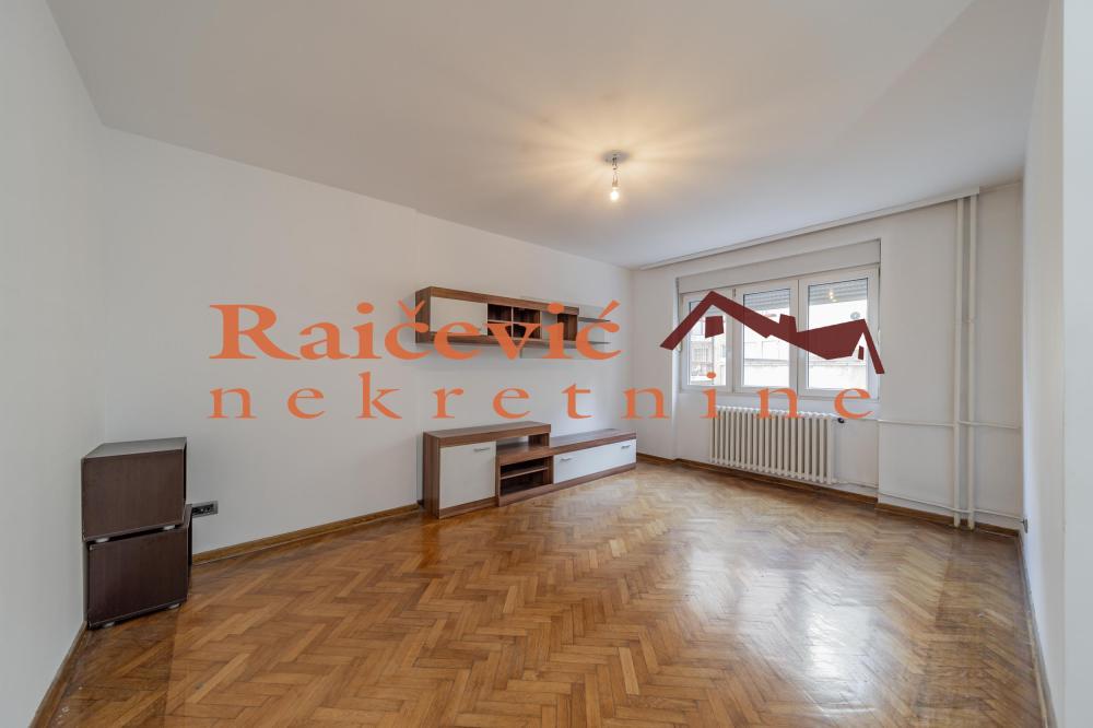 Slika 1 - Kneginje Zorke, Trosoban stan na prodaju, 64m2, 275.000€