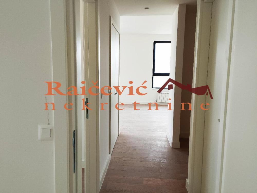 Slika 4 - Kraljice Drage Obrenovic, Trosoban stan na prodaju, 80m2, 380.000€