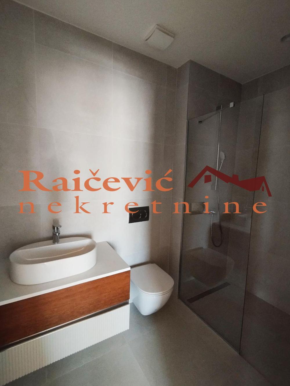 Slika 11 - Kraljice Drage Obrenovic, Trosoban stan na prodaju, 80m2, 380.000€