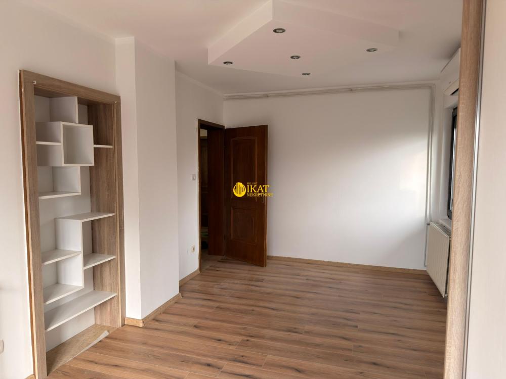 Slika 4 - Branka Radičevića, Trosoban stan na prodaju, 111m2, 195.000€