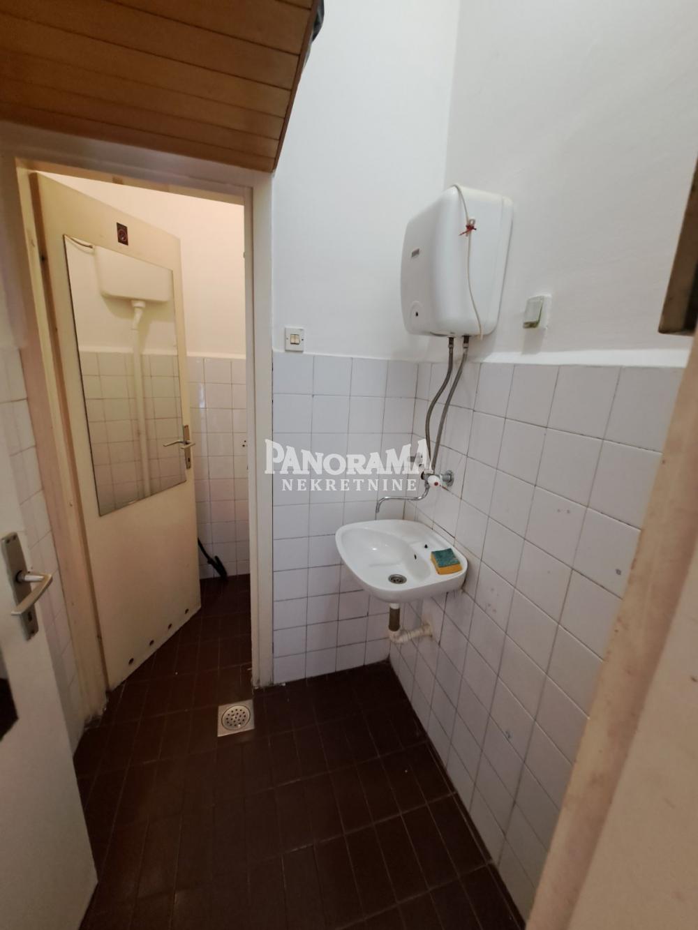 Slika 3 - Strugarska,  Lokal za izdavanje, 24m2, 300€