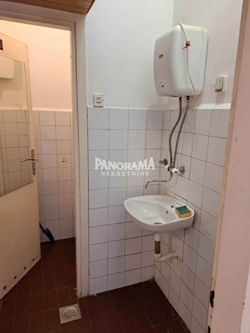 Slika 4 - Strugarska,  Lokal za izdavanje, 24m2, 300€